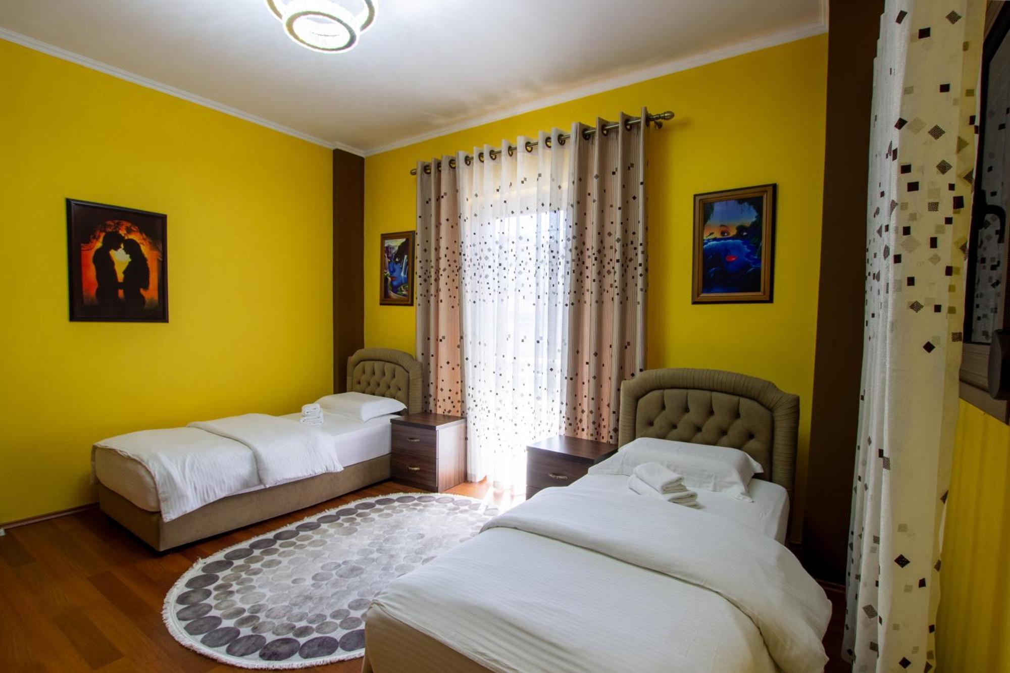 Bora Hotel Гирокастра Экстерьер фото