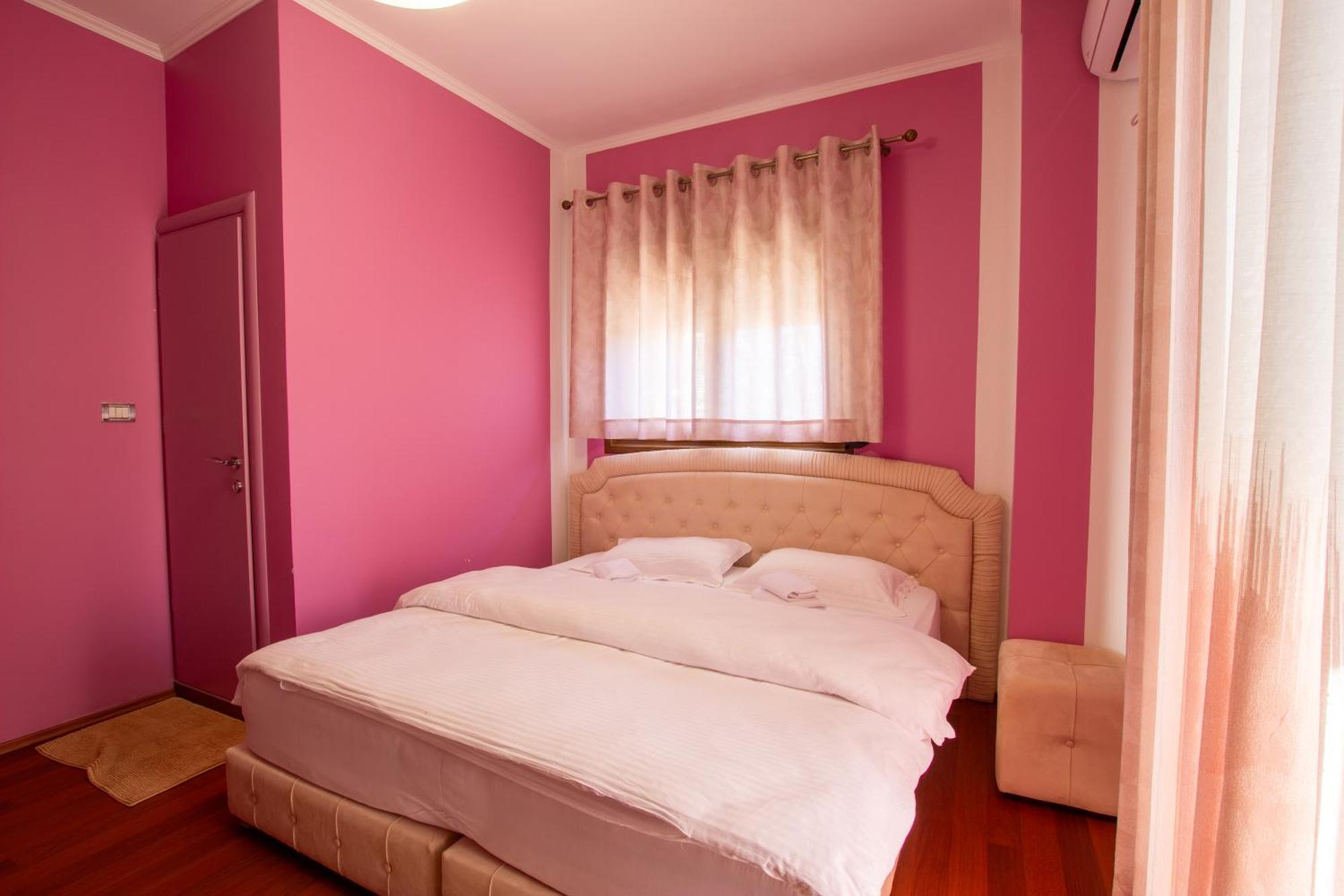 Bora Hotel Гирокастра Экстерьер фото
