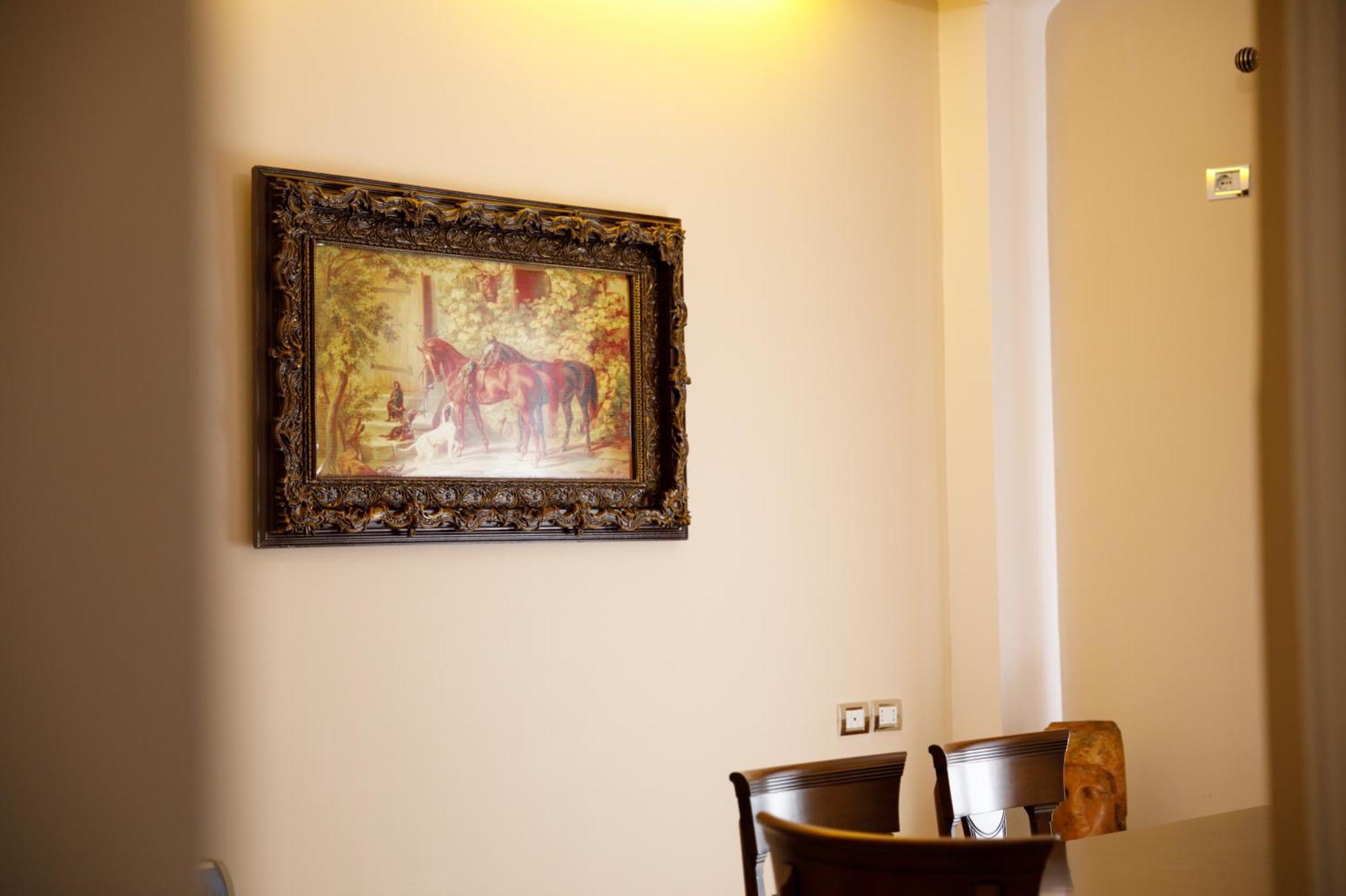 Bora Hotel Гирокастра Экстерьер фото