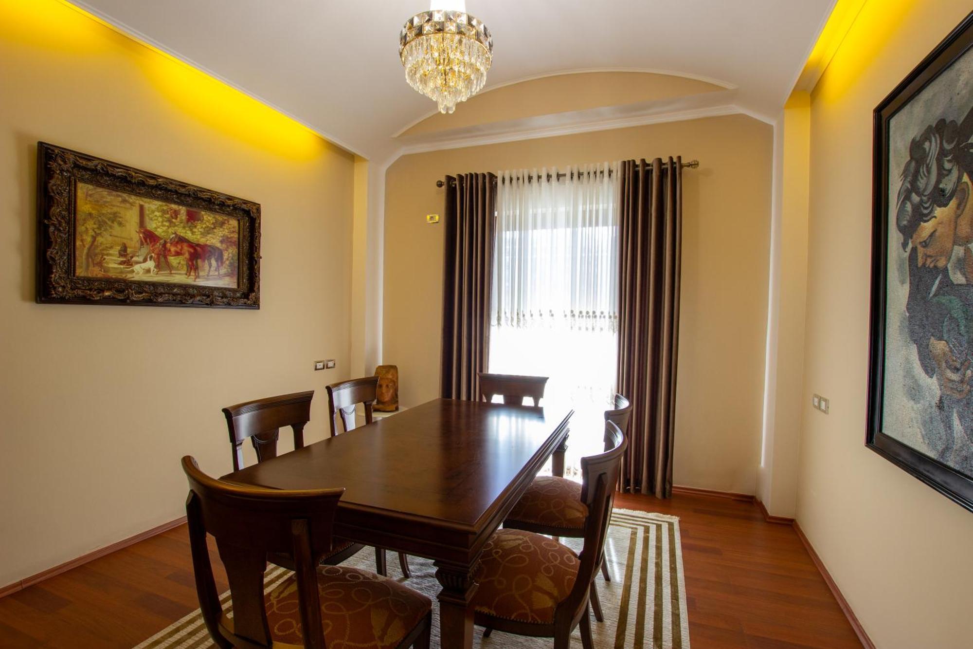 Bora Hotel Гирокастра Экстерьер фото