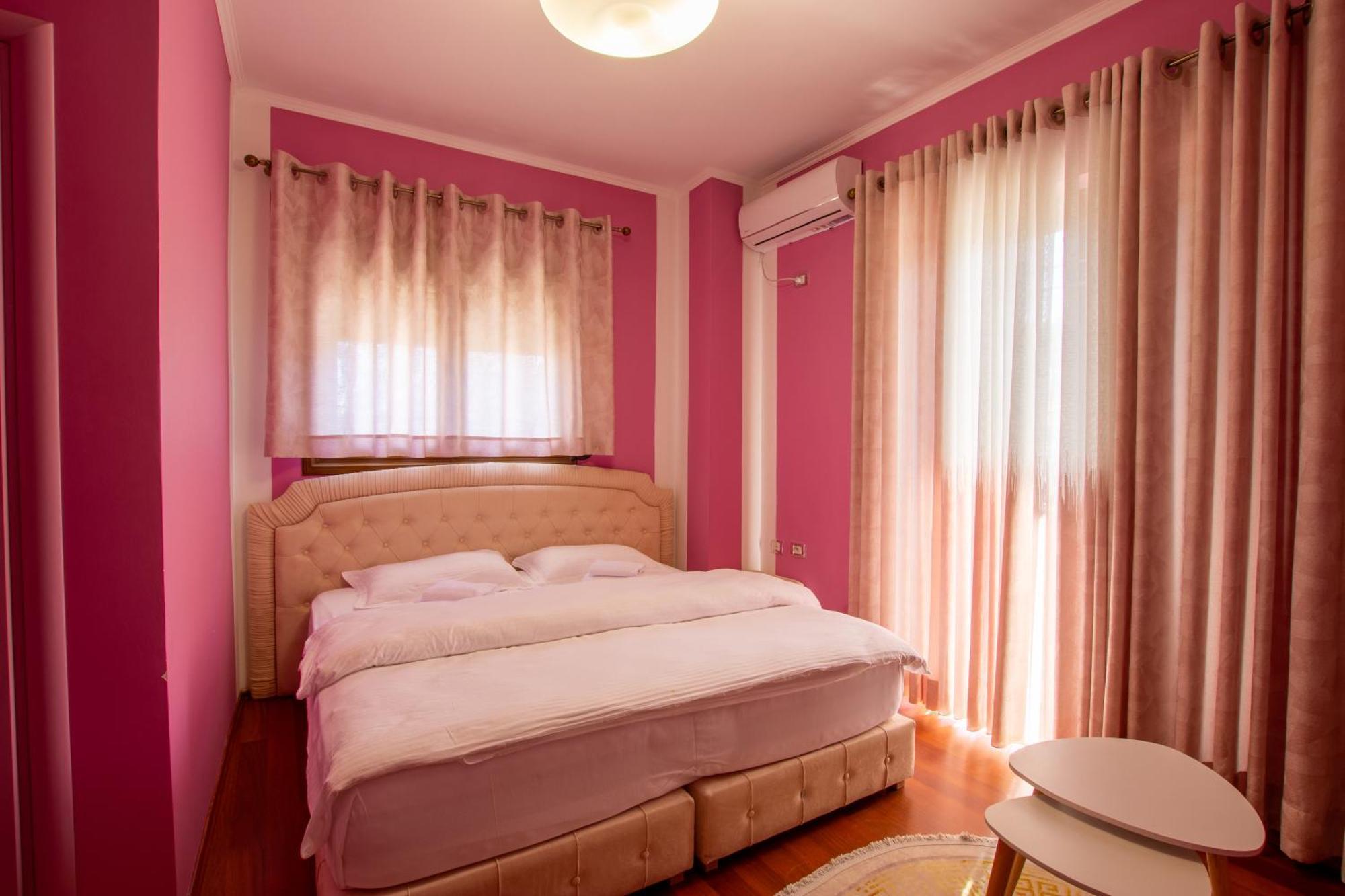 Bora Hotel Гирокастра Экстерьер фото