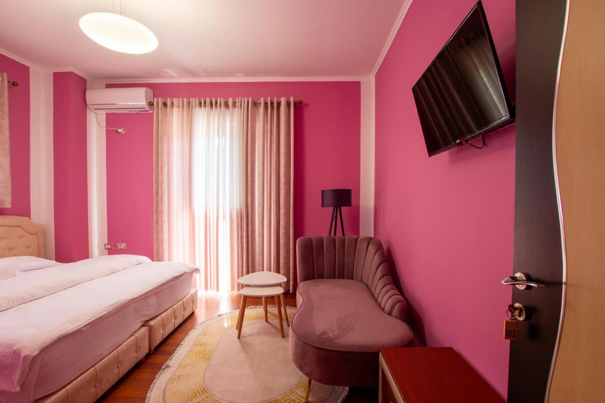 Bora Hotel Гирокастра Экстерьер фото