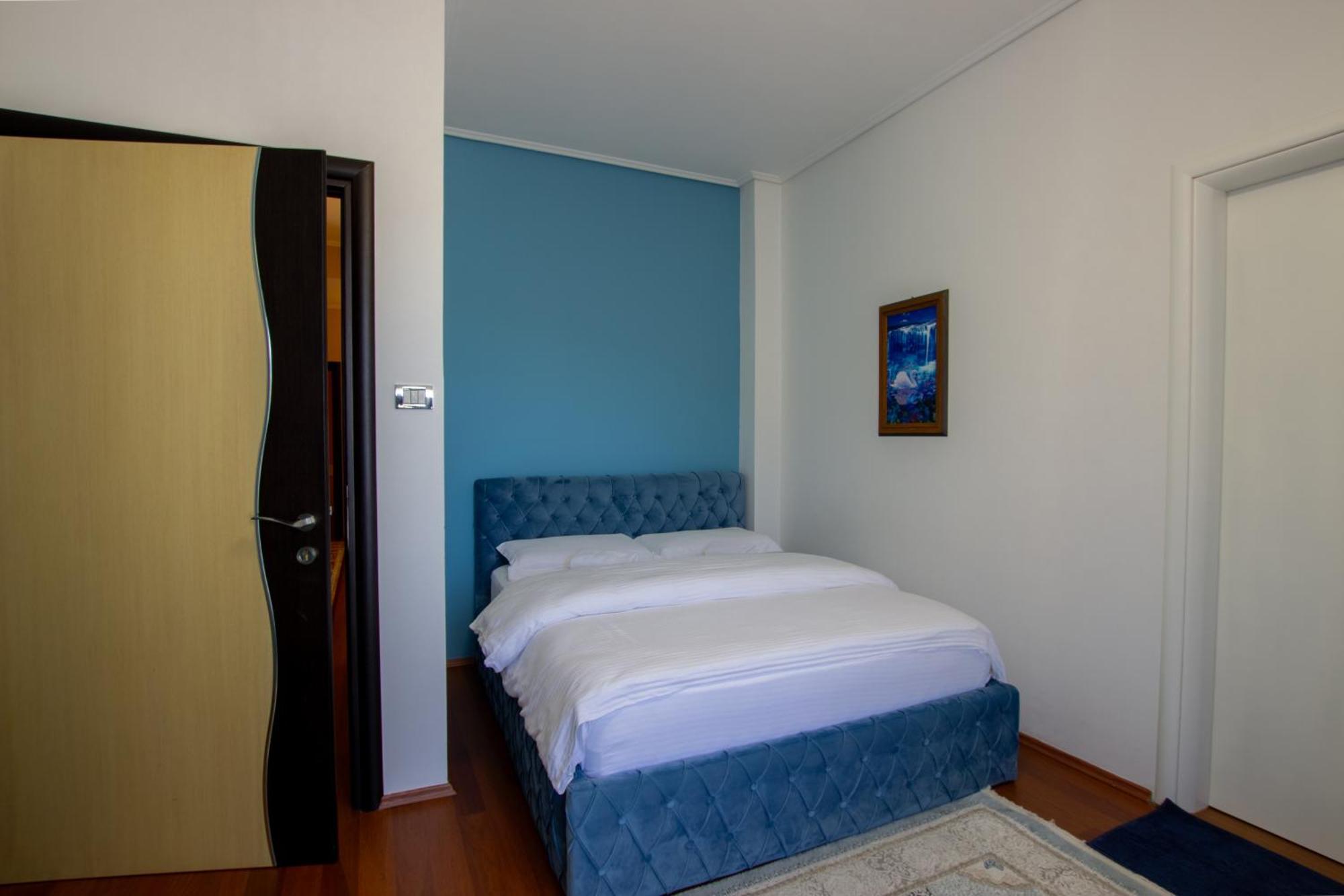 Bora Hotel Гирокастра Экстерьер фото